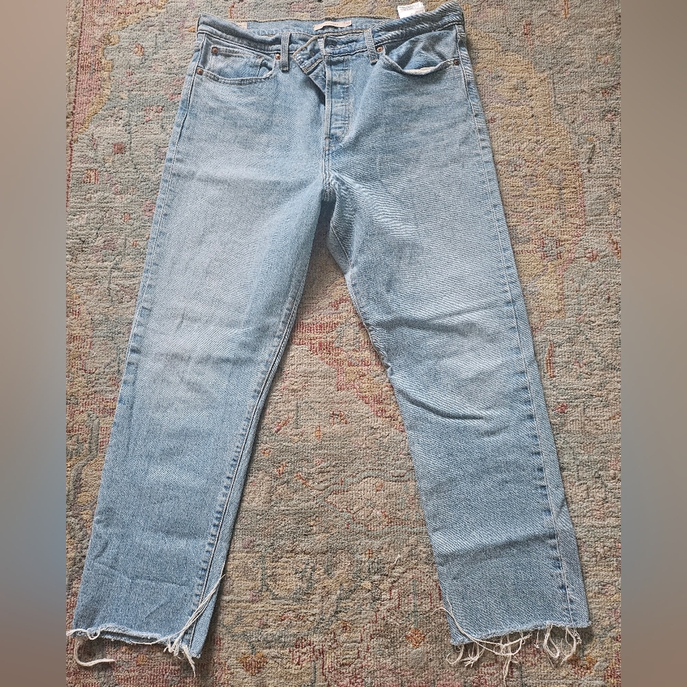 Levi's 501 wedgie jeans with frayed hem size 32